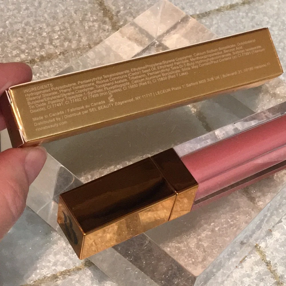 NWT “Rinna Beauty”Plumping Lip Gloss - Picture 2 of 5